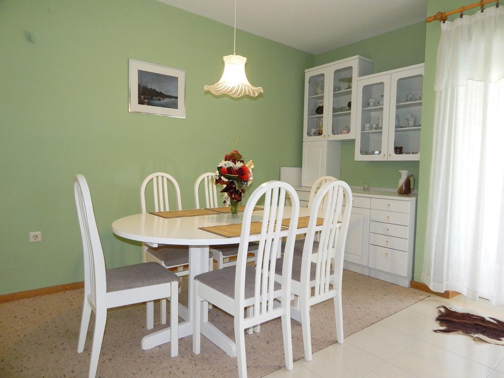 אומיס Villa Maristika חדר תמונה